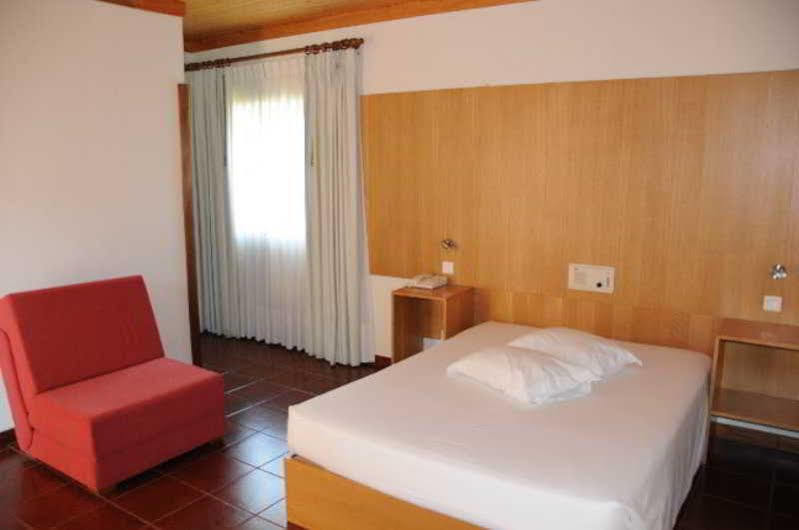 Hotel Eco Salvador Geres Exterior foto